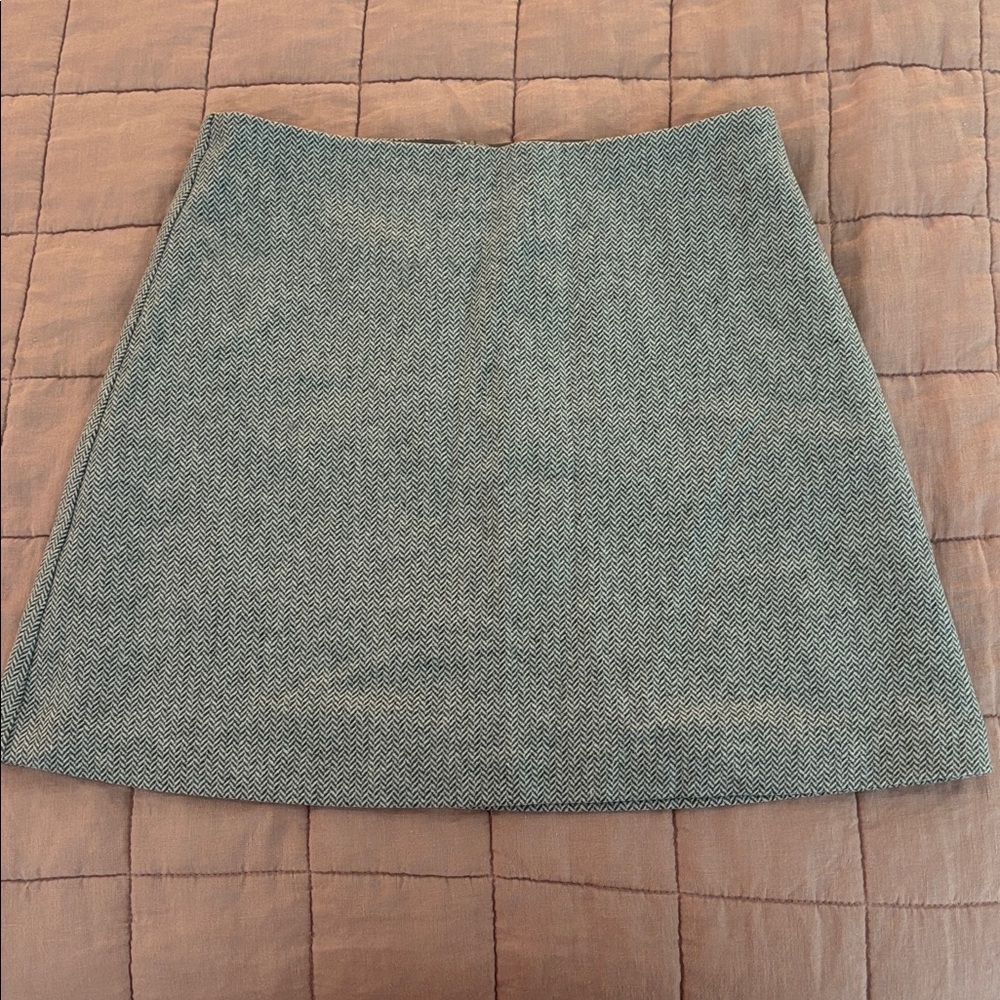 Aritzia Wilfred grey and white Herringbone Mini Skirt 4